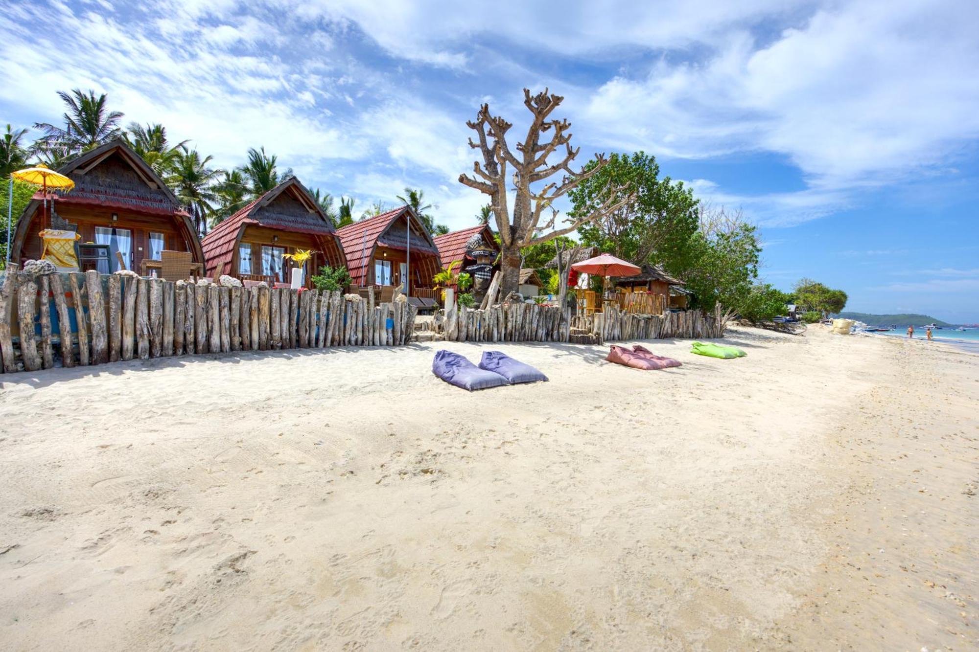 Santen Beach Bungalows Ped Екстер'єр фото
